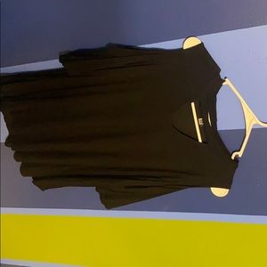 Quarter sleeve cut out shoulders